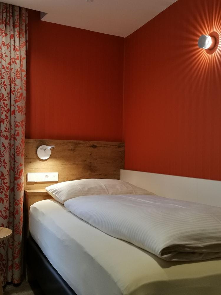 Hotel Azenberg Штутгарт Екстер'єр фото