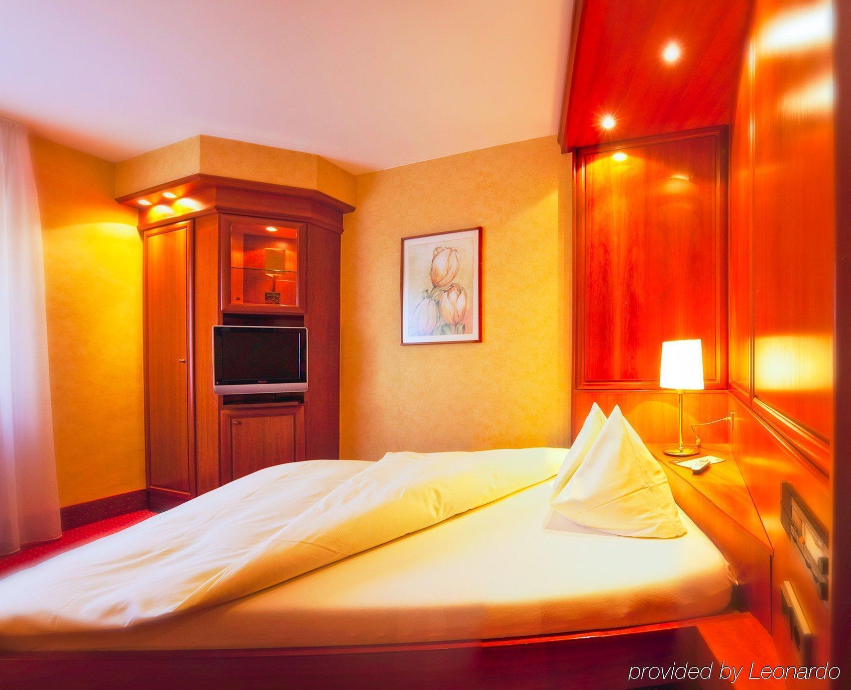 Hotel Azenberg Штутгарт Екстер'єр фото
