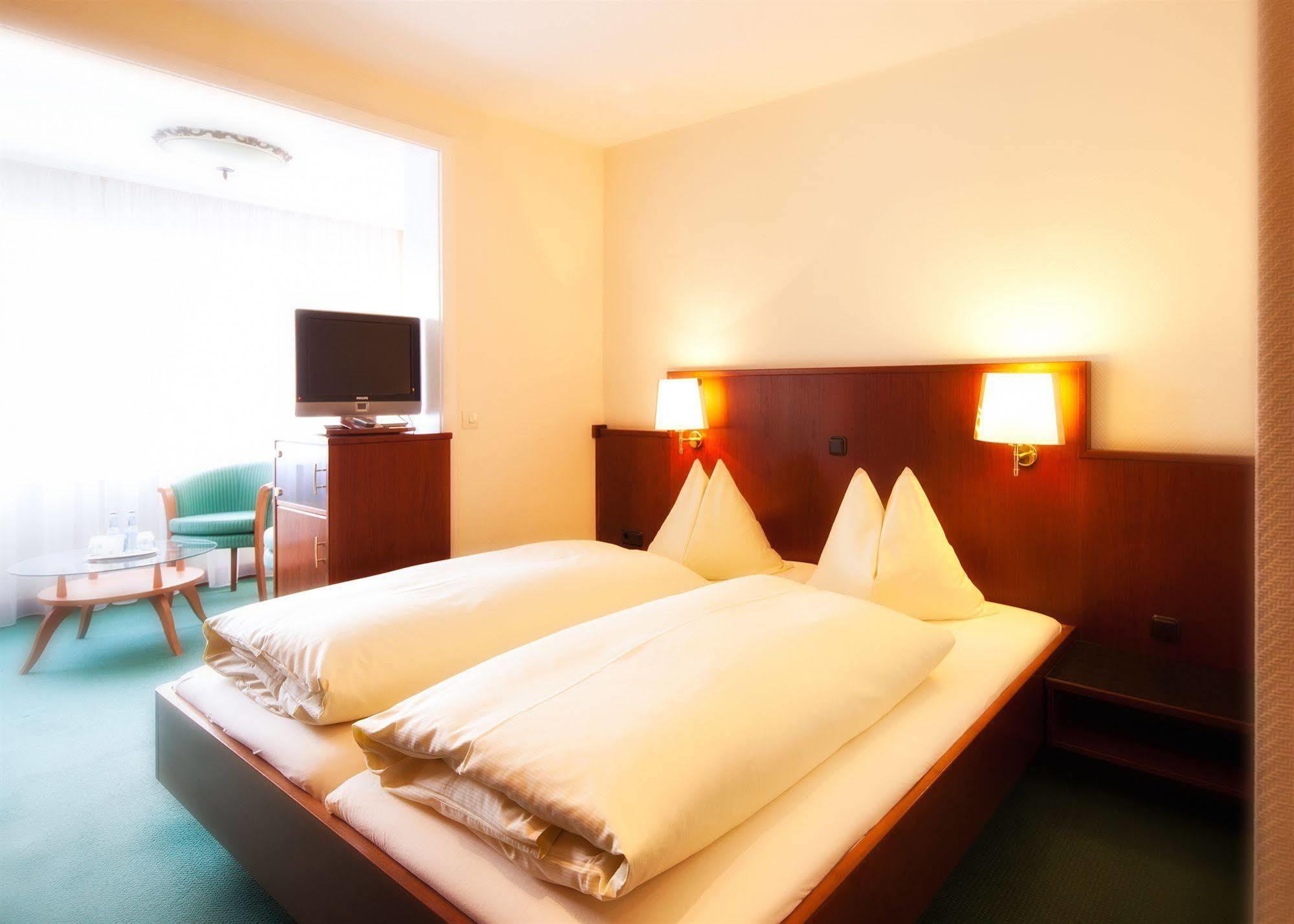 Hotel Azenberg Штутгарт Екстер'єр фото